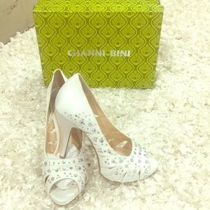 White satin people tell what stones sandals